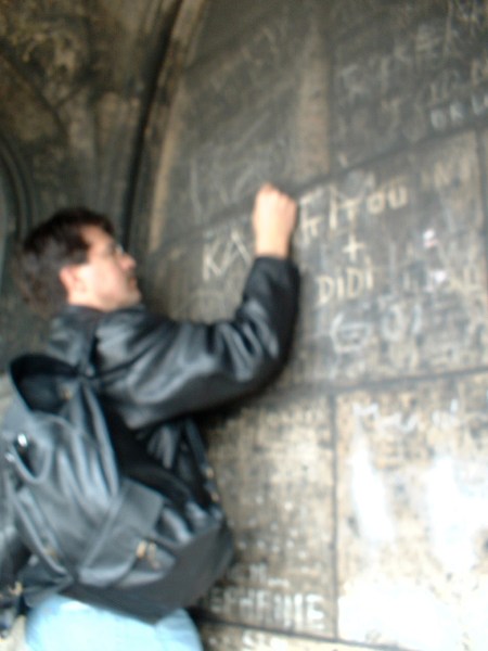 Chris_in_sacre_couer