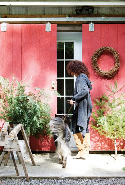 Fall-country-holiday-frontdoor_md_no10