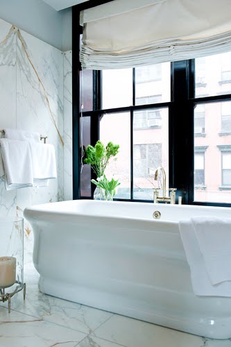 Bath_stand_alone_2_black_window_trim