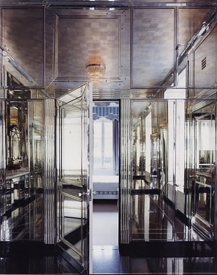 Miles_redd_mirrored_bathroom